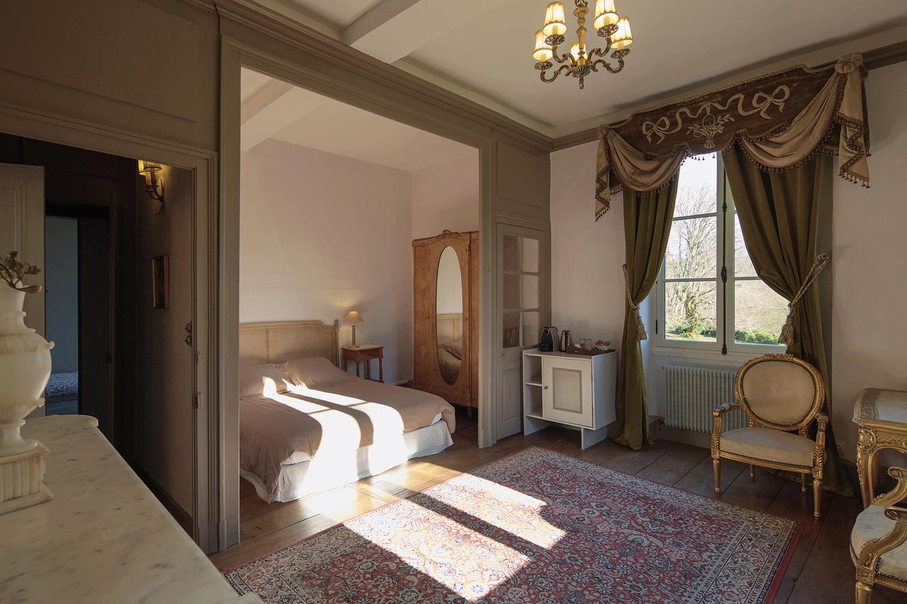 Abbaye Du Palais Bed & Breakfast Thauron Exterior foto