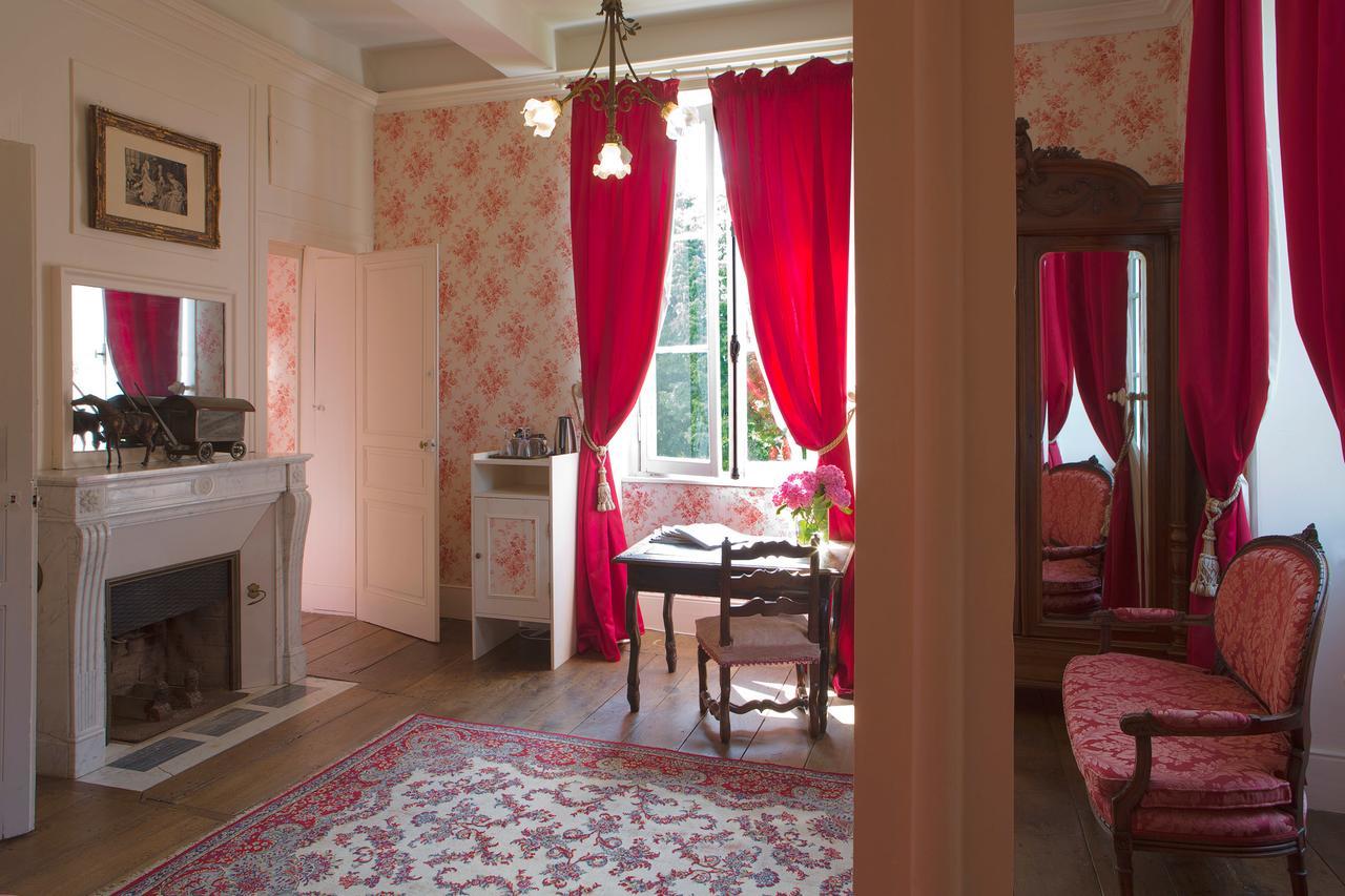 Abbaye Du Palais Bed & Breakfast Thauron Exterior foto